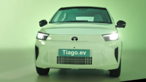 Tata Tiago EV 2026 (Facelift) का अंदरूनी लुक — नई फ्री‑फ्लोटिंग स्क्रीन, रियर AC vents और 360° कैमरा पक्की