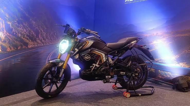 Revolt RVX Electric Bike Launched at ₹1.25 Lakh: Battery Range, Specs, and Top Speed Revealed