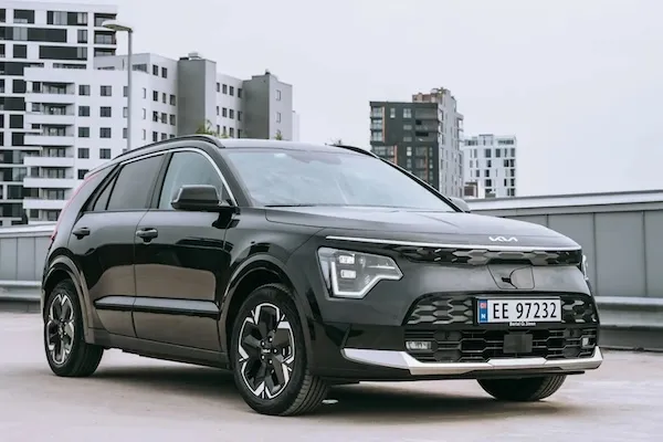 Norway June 2026: Tesla down -42.9%, Kia Niro up to #2